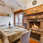 The Elegant Penthouse - Ampio Attico Con Posto Auto Řím