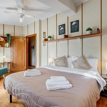 The Elegant Penthouse - Ampio Attico Con Posto Auto Apartmán