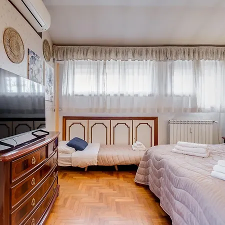 شقة The Elegant Penthouse - Ampio Attico Con Posto Auto