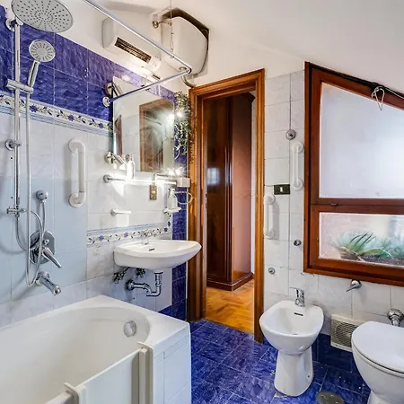The Elegant Penthouse - Ampio Attico Con Posto Auto شقة روما