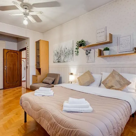 アパート The Elegant Penthouse - Ampio Attico Con Posto Auto *