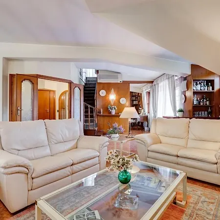 The Elegant Penthouse - Ampio Attico Con Posto Auto ローマ